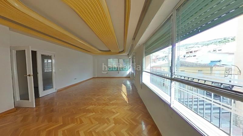 Foto f622730c-7491-41bf-962e-d8fa3a9c0183. Edificio in Onil a alcoy de in Onil