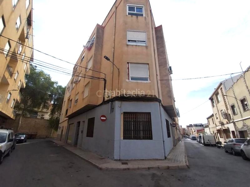 Foto 3e4c5fa0-2c86-4387-ae8d-791ca91d9f9e. Apartament a calle zarzuela a Centro Elda