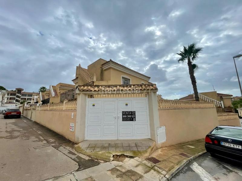 Foto 7b634f57-cefc-4867-ae20-662db6c56945. Casa a paraguay - residencial montegolf a Villamartín-Las Filipinas Orihuela