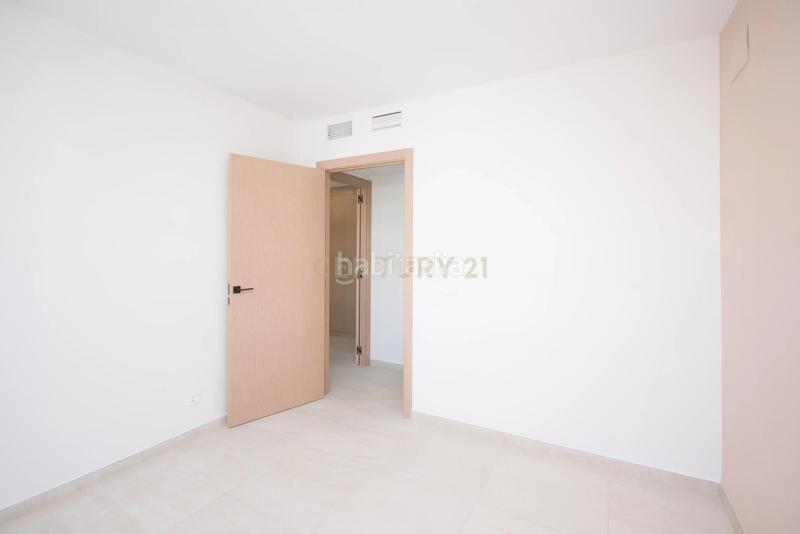 Foto a47a9aa0-ada0-4911-adc4-4ccf29baf08e. Apartament a calle bailarín josé espadero a Garbinet - Parque de las Avenidas Alicante