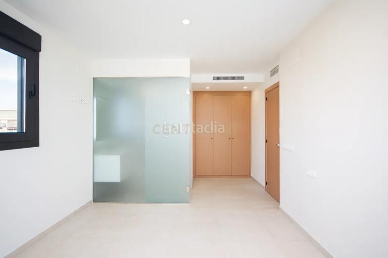 Foto b64b32e9-7418-4ccb-8191-b1637d9e373b. Apartament a calle bailarín josé espadero a Garbinet - Parque de las Avenidas Alicante