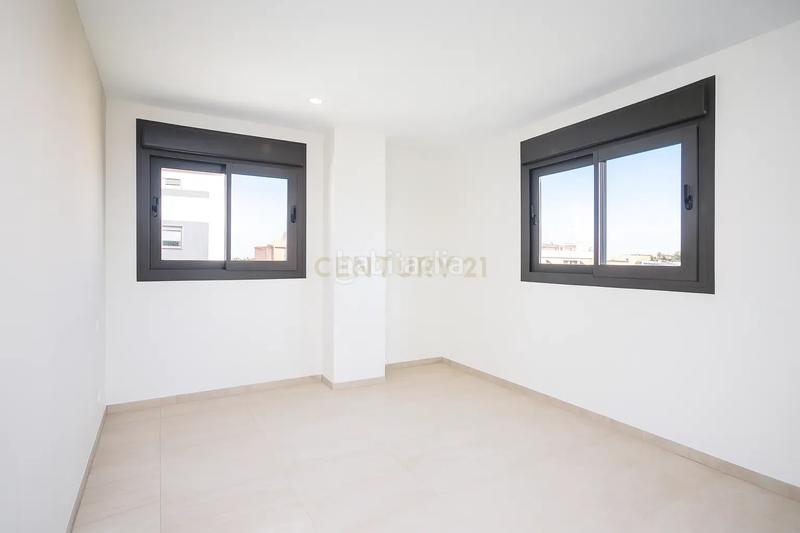Foto da9c0ab6-c2a3-4e8d-bfa7-21984fdca7b7. Apartament a calle bailarín josé espadero a Garbinet - Parque de las Avenidas Alicante
