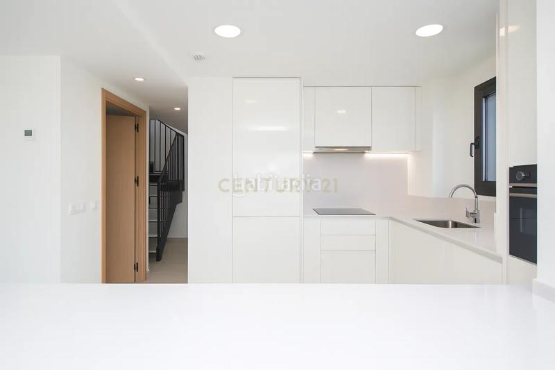 Foto ef3cece3-2618-4f69-ad03-66a4ab82511b. Apartament a calle bailarín josé espadero a Garbinet - Parque de las Avenidas Alicante