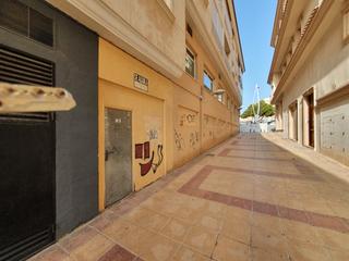 Local Comercial a Cl sant pere 2 el campello (alicante). Amplia propiedad en alicante para recuperar a buen precio