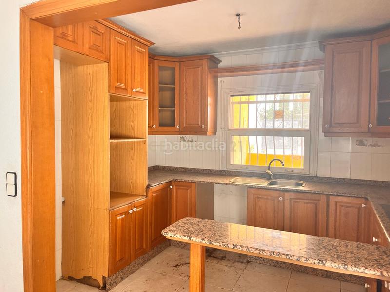 Foto 030609c1-3b49-4c92-bb74-f3b3f00886ea. Casa in poligono 4 4 in Sax