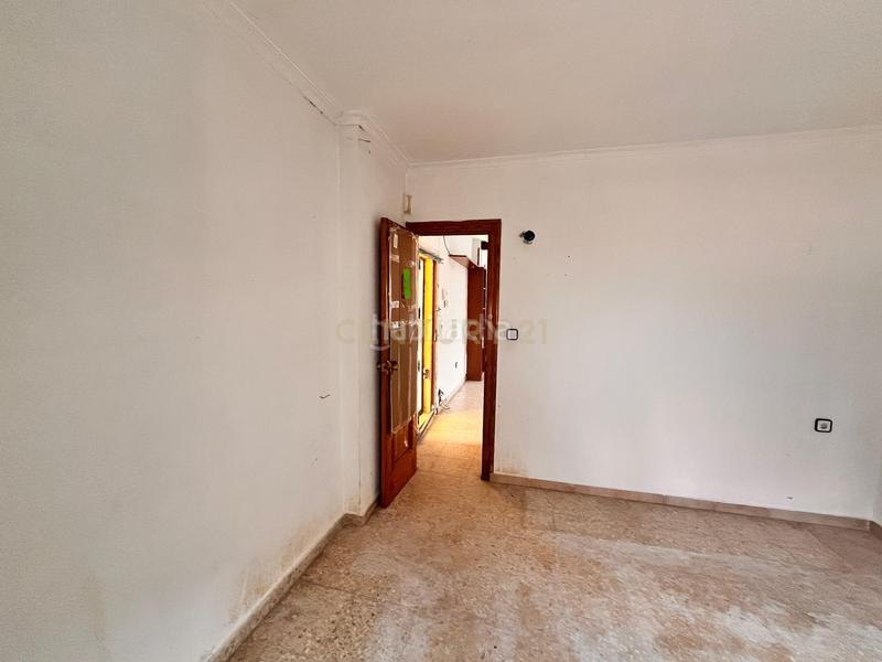 Foto 38974e09-32c1-43ab-9ad1-b8676f5cc23f. Casa in poligono 4 4 in Sax