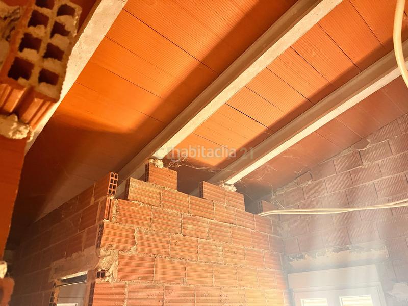 Foto 38a916e0-60e1-4622-9adf-1dbfe82969de. Casa in poligono 4 4 in Sax