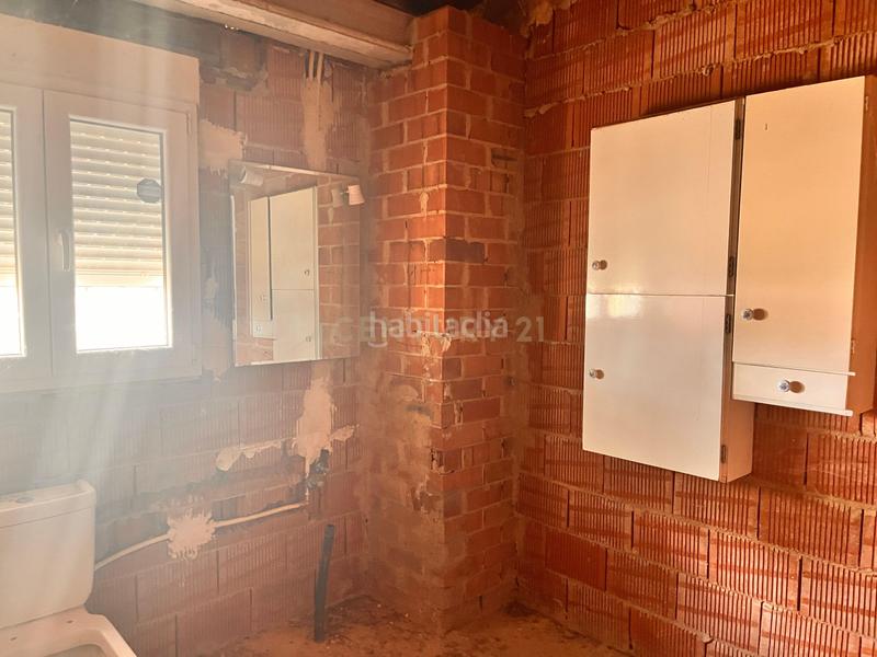 Foto 60301f67-a287-46ba-89c3-defb64703417. Casa in poligono 4 4 in Sax