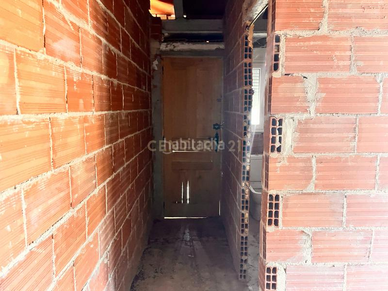 Foto c785eefc-c4d0-46a1-b913-aab539e10c84. Casa in poligono 4 4 in Sax