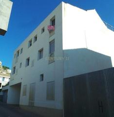 Parking voiture à Cami de cabanyes 13. Cómoda plaza de garaje con acceso por rampa y ascensor en castal