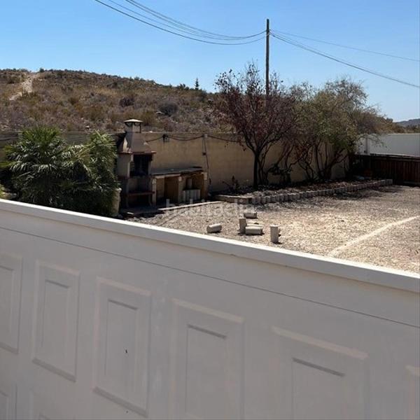 Foto 7cbd2747-b56a-4bc3-8633-a354bc174698. Casa in basalto-garroferal in Moralet Alicante