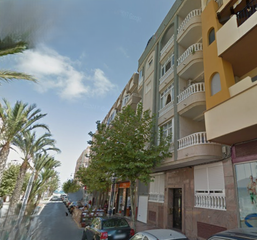 Apartament a Avenida de las habaneras, 76