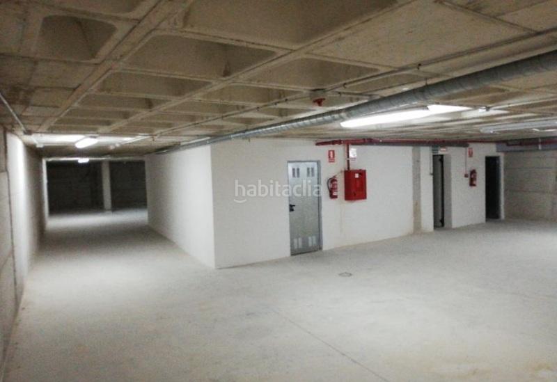 Foto 48bd9aa0-addd-4268-8b15-baf1f7b7a851. Autoparkplatz in cami de cabanyes in Castalla