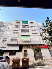 Apartament a Alfereces provisionales 10. Fantástico piso en elda