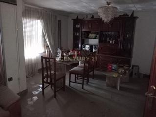 Appartement  Canovas del castillo, 47 47. Amplio piso en alicante con 3 habitaciones y ascensor