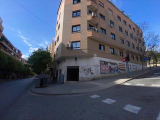 Local Comercial a Alcoy, 133 133. Local comercial en avenida de alcoy, preparado para salida de hu