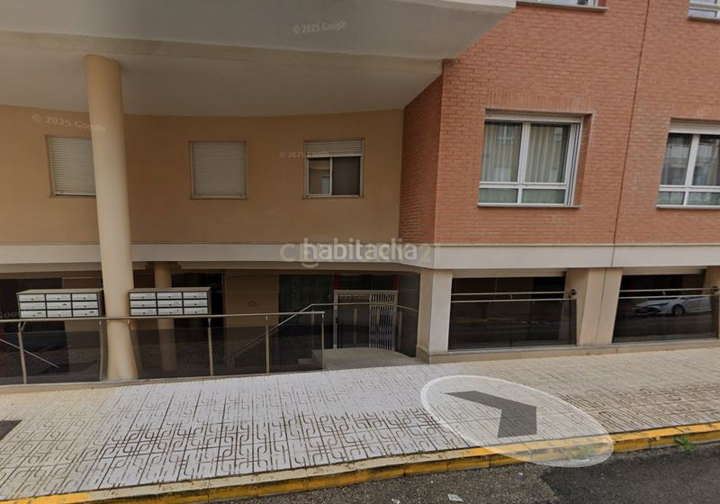 Foto 4ac4ff4a-eb51-424b-9c14-c2224e91b4d8. Car parking in avinguda real blanc in Cocentaina