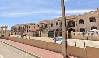 Pis a Avenida asociación victimas del terrorismo, torrevieja, spain. Cesion de remate acogedor apartamento en torrevieja, alicante