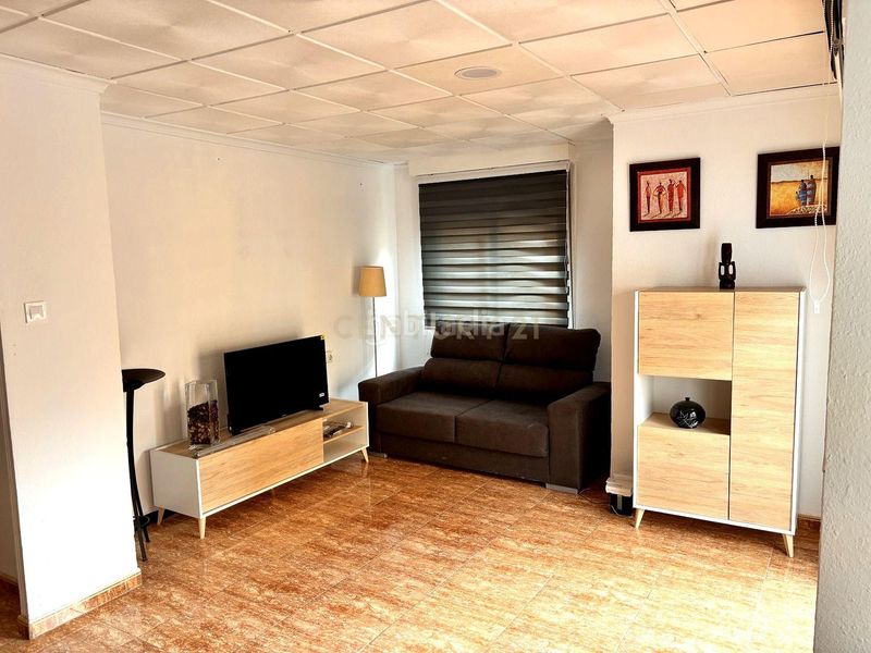 Foto 2ca2730a-b67a-4246-a4d1-e9d8601fd40c. Lloguer apartament a Plaza Castelar - Mercado Central Elda