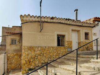 Haus in Cl miguel de unamuno 34el pinos / pinoso (alicante). Casa antigua en pinoso para reforma integral