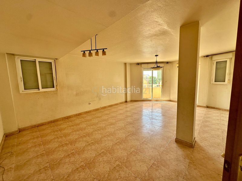 Foto a960aacf-ebd8-4362-a670-6b6bf9396676. Casa adossada a vega baja a Jacarilla