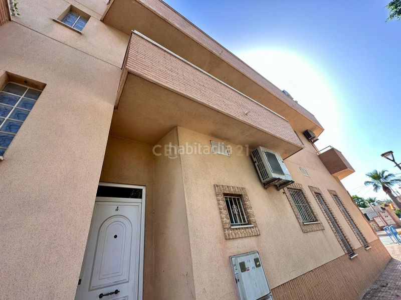 Foto b6257633-9319-40cb-b4c1-c814f832c825. Casa adossada a vega baja a Jacarilla