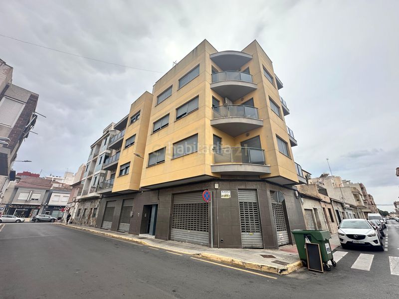 Foto f02d6eac-02c6-43ca-b67d-fd630d2802f5. Flat in calle camino de catral in Almoradí