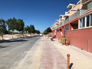Car parking in Miguel hernandez, 64
