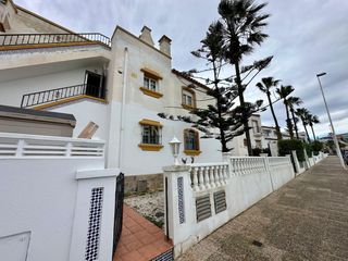 Pis  C. níspero, 26, 03189 orihuela, alicante, spain. Apartamento de lujo en orihuela, alicante con piscina común