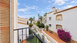 Pis a Pau los dolsers. Apartamento de lujo en orihuela, alicante con piscina común