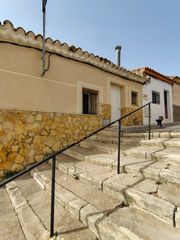 Casa in Cl miguel de unamuno 34el pinos / pinoso (alicante). Casa antigua en pinoso para reforma integral