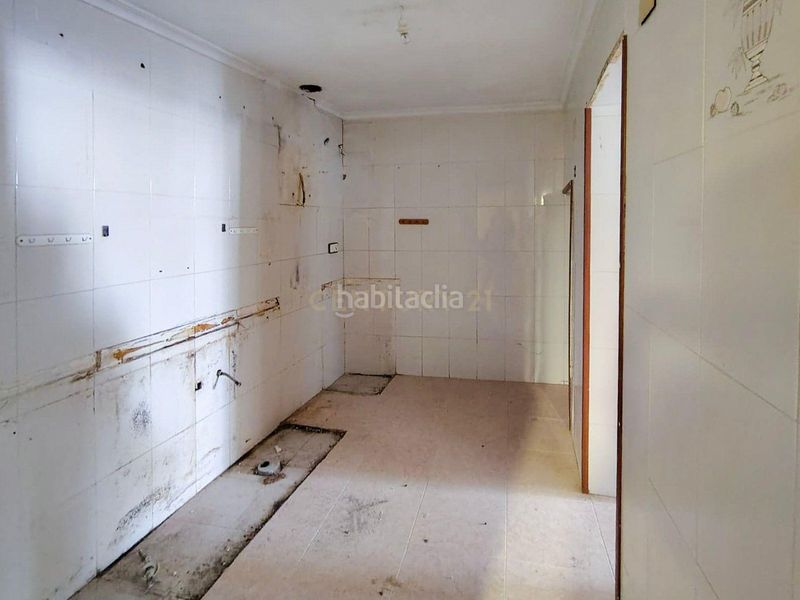 Foto b680d24b-3db0-46d9-9b49-ad820d42d372. Casa a cl miguel de unamuno 34el pinos / Pinoso (alicante) a Pinoso