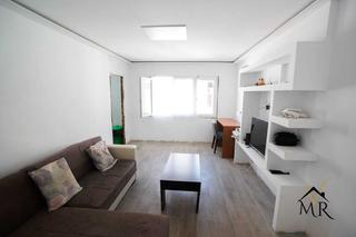 Pis a Mont Ferrant-Joan Carles I. Exclusiva vimaro real estate  blanes  210.000