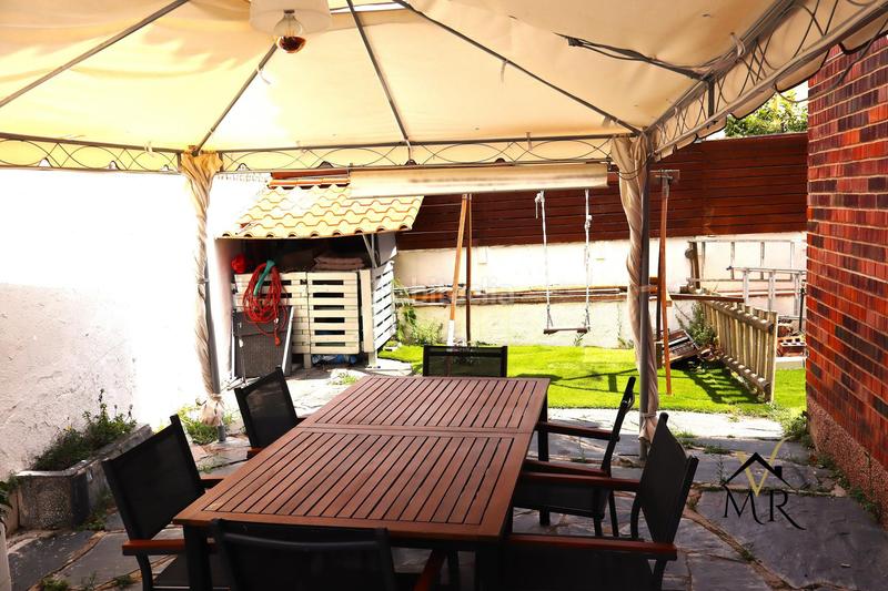 Foto 28e556ca-24f9-43f4-a7ed-70203ac6a567. Chalet casa en venta ! en Tiana