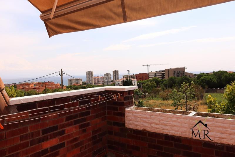 Foto db22f730-45f7-4bb8-9074-3131d3b5b3bc. Chalet casa en venta ! en Tiana