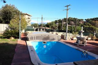 Chalet dans Vilanova del Valls. Casa independiente a 4 vientos en vilanova del valls  urbanizac