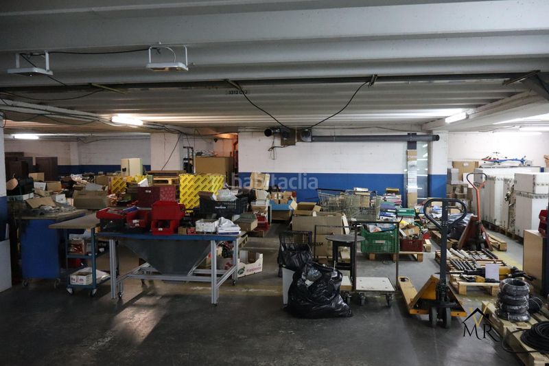 Foto ba698a51-d6e5-4d70-95c5-14e411aa5cfd. Nau industrial a Eixample Mataró