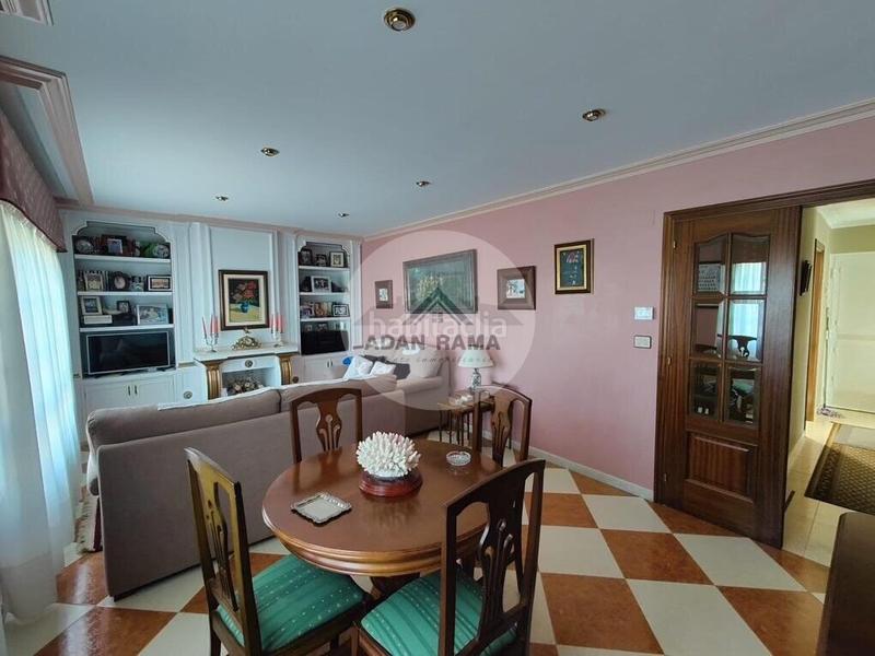 Foto ef8740ff-bb00-49ff-9518-f11e1fac72c6. Appartement dans Zona Fernández Labreda Pontevedra