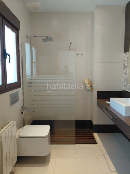 Foto a9b2ff5d-434d-4615-b676-1df8499290cc. Casa aparellada amb calefacció aparcament a Fuente de Cantos