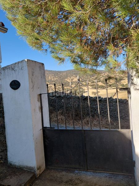 Foto 14967ce5-9723-48f4-80a5-393787761381. Casa adossada amb xemeneia aparcament a Fuente de Cantos