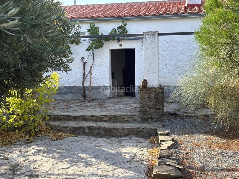 Foto df71e14a-646d-470c-9407-f5d9387e965c. Casa adossada amb xemeneia aparcament a Fuente de Cantos