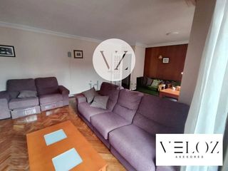Lloguer Pis  Dimas madariaga. Espacioso piso de 5 habitaciones con ascensor en una de las mejo