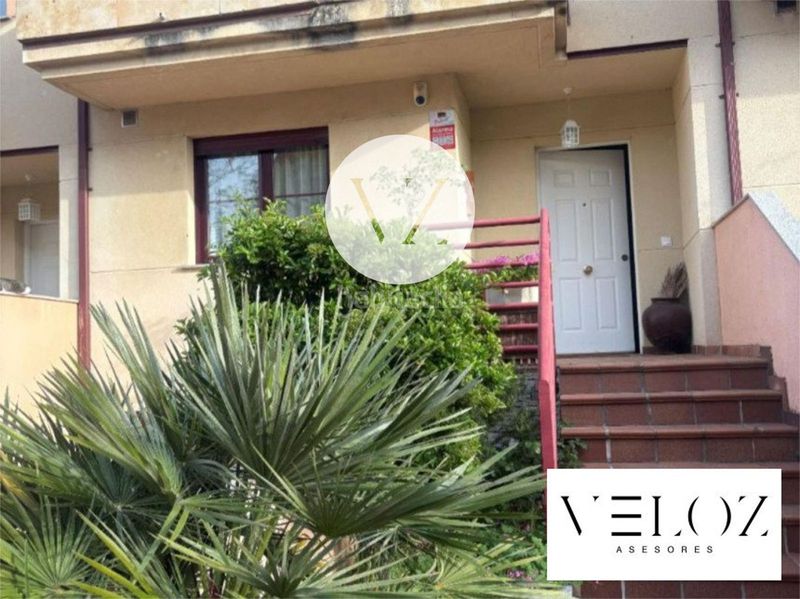 Foto ae7d9540-7987-42bf-ae52-1ed5fe21fbbb. Maison jumelée avec parking dans San Bernardo Salamanca