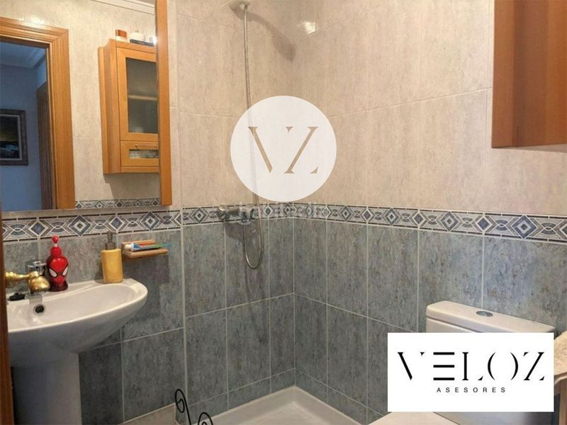 Foto d08a8c5d-6bd1-4cd0-adc0-7a672ccddba0. Maison jumelée avec parking dans San Bernardo Salamanca