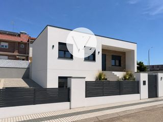 Chalet  Palencia. Chalet independiente en villares de la reina