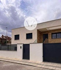Chalet  Palencia. Chalet independiente en villares de la reina