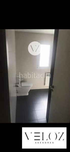 Foto 18e5f828-2d17-480e-b197-80e7a9da3346. Pis amb calefacció aparcament a Vidal Salamanca