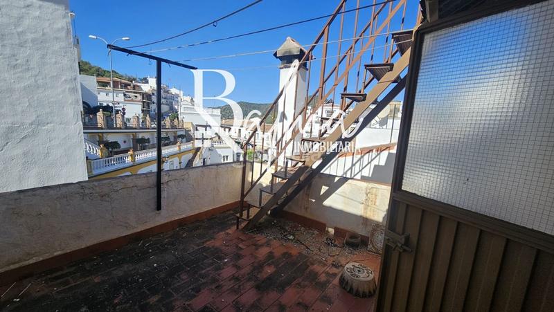 Foto 4c95a6fe-d9b0-42c2-a82e-6ab4f378b0b4. Semi detached house in Sayalonga