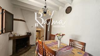 Maison jumelée à Sayalonga. Adosado en pleno casco histórico de sayalonga