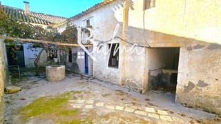 Maison à Alfarnate. Se vende casa de pueblo tradicional en alfarnate